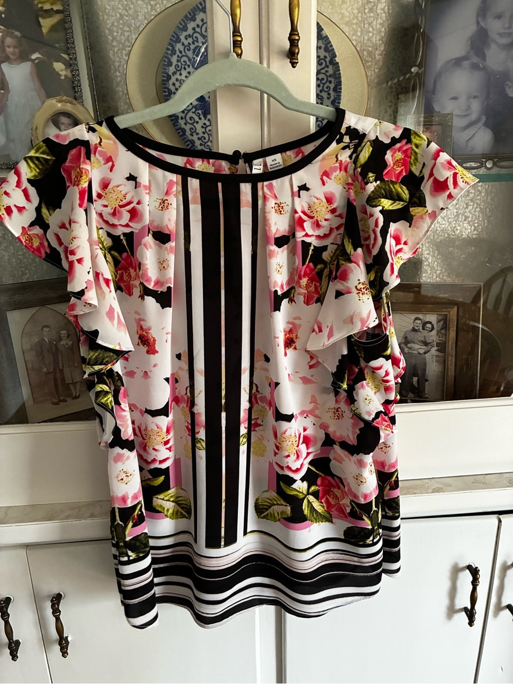 Elle Floral Ruffle Sleeve Blouse - White, Pink, Black XS